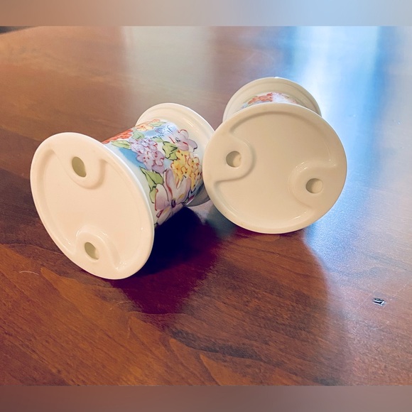 Set of 2 Vintage Floral Candle Holders from 1987 Avon Spring Hostess Collection - Picture 5 of 7